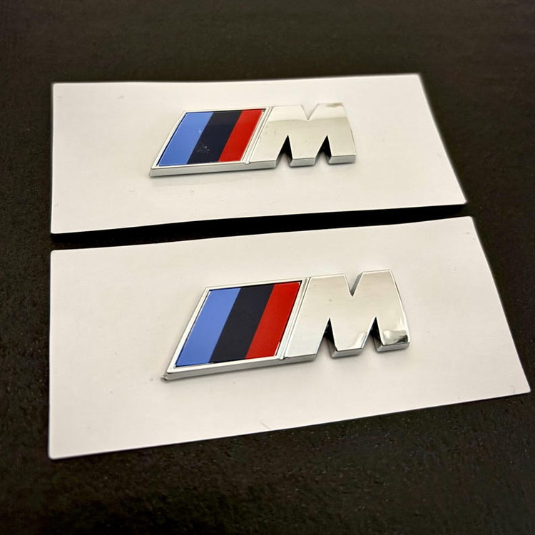 آرم بغل گلگیر جلو M بی ام و X1,X2,X4,iX1, 225L اورجینال bmw از سال 2019 & 2026